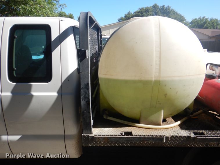 image for item DH5351 2005 Ford F450 Super Duty XL  flatbed truck