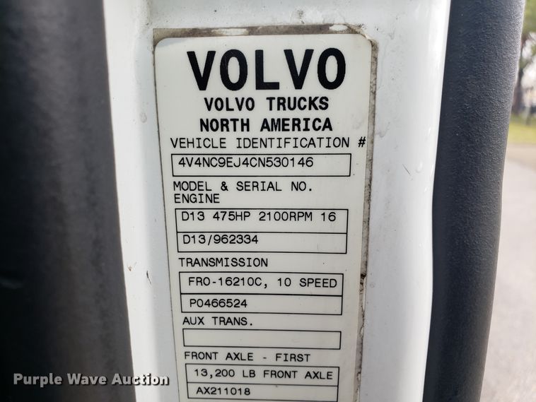 image for item DH5798 2012 Volvo VN semi truck