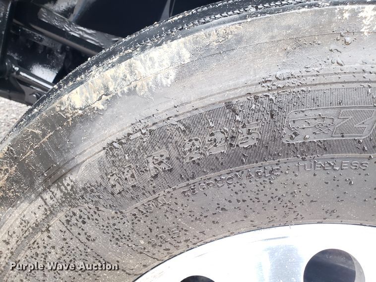 image for item DH5798 2012 Volvo VN semi truck