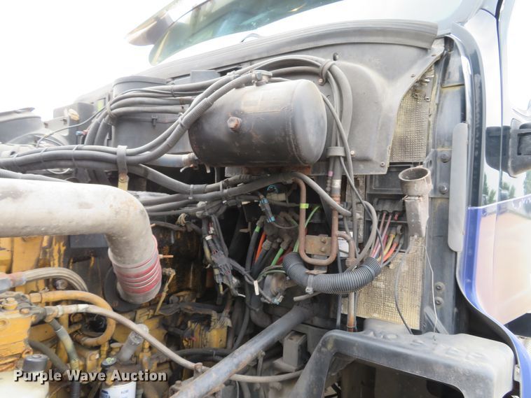 image for item DI2086 2007 Peterbilt 387  semi truck