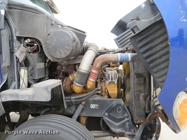 image for item DI2086 2007 Peterbilt 387  semi truck