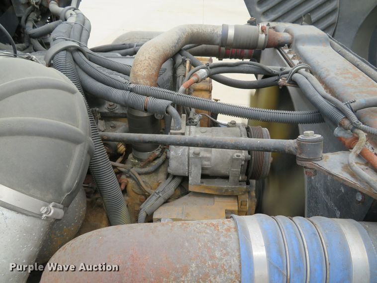 image for item DI2086 2007 Peterbilt 387  semi truck