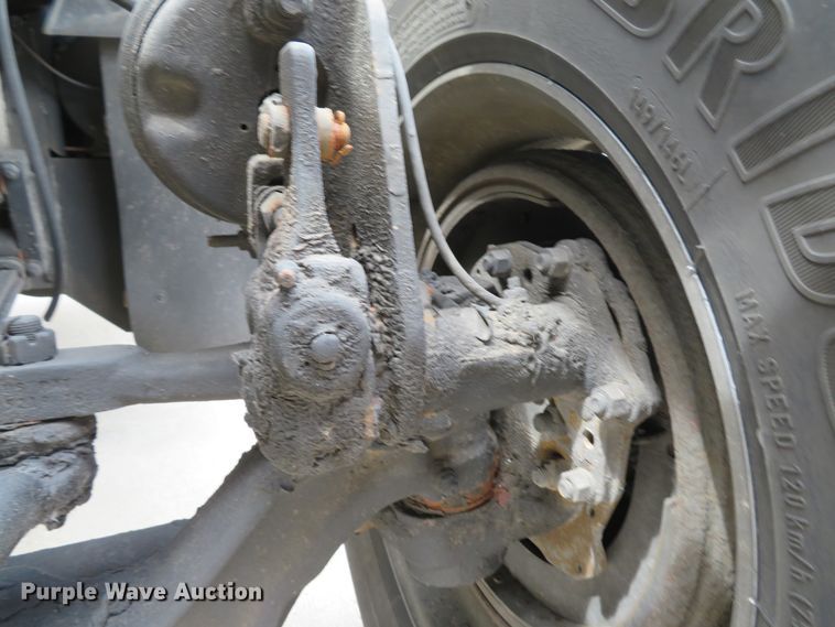 image for item DI2086 2007 Peterbilt 387  semi truck