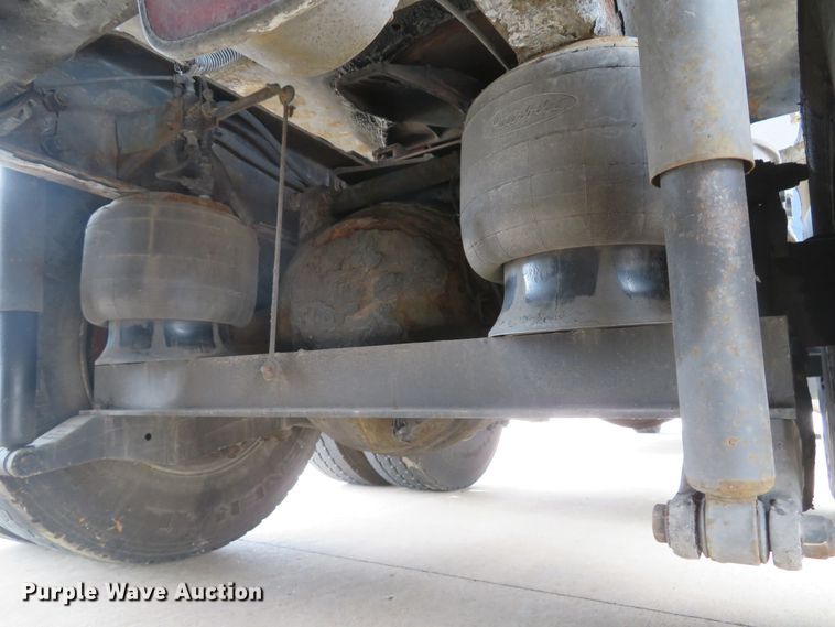 image for item DI2086 2007 Peterbilt 387  semi truck