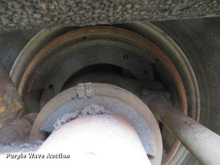 image for item DI2087 2002 Cottrell EZ-5307 Highmount Classic car trailer