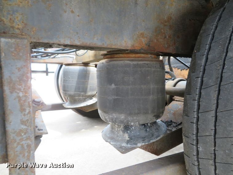 image for item DI2087 2002 Cottrell EZ-5307 Highmount Classic car trailer