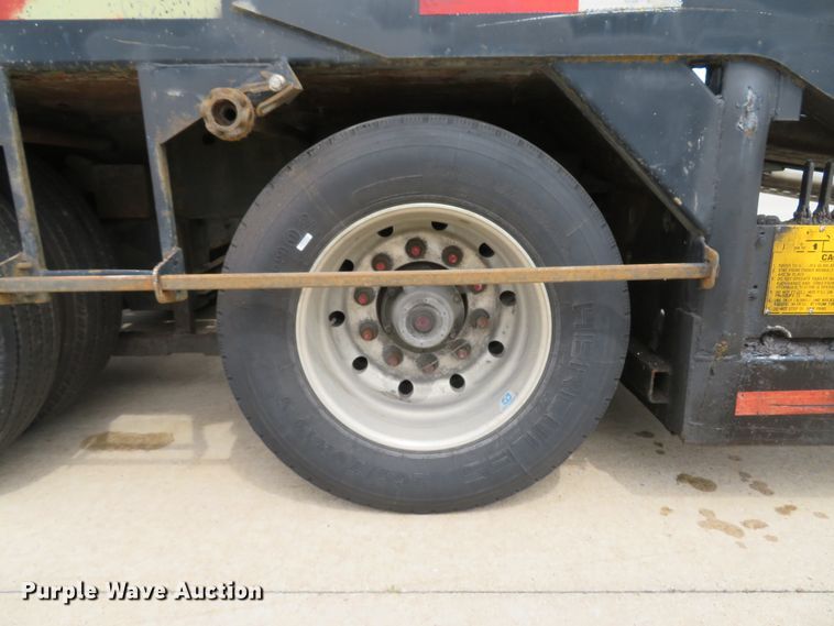 image for item DI2087 2002 Cottrell EZ-5307 Highmount Classic car trailer