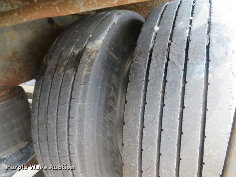 image for item DI2087 2002 Cottrell EZ-5307 Highmount Classic car trailer