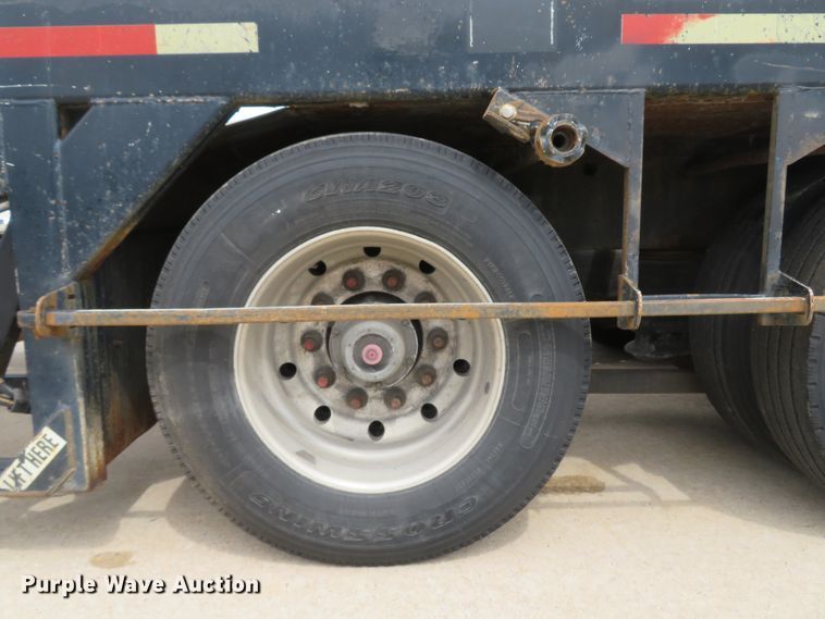 image for item DI2087 2002 Cottrell EZ-5307 Highmount Classic car trailer