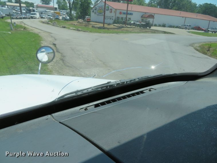 image for item DI2243 2002 Freightliner Century Class ST120  semi truck