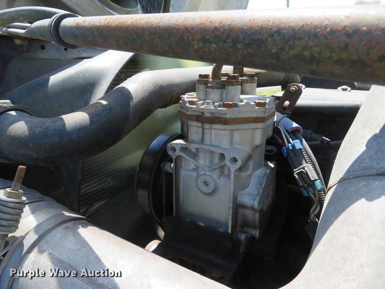 image for item DI2243 2002 Freightliner Century Class ST120  semi truck