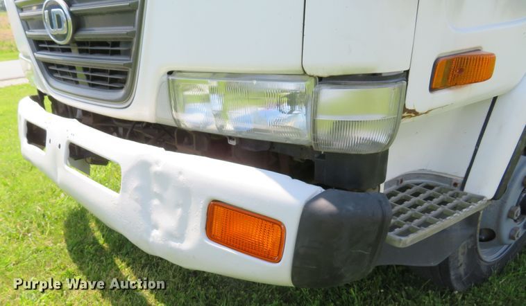 image for item DI2244 2005 UD Nissan UD1800  flatbed truck