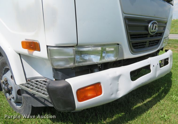 image for item DI2244 2005 UD Nissan UD1800  flatbed truck