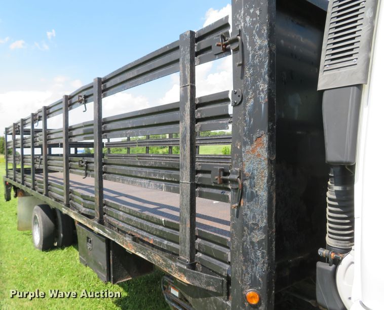 image for item DI2244 2005 UD Nissan UD1800  flatbed truck