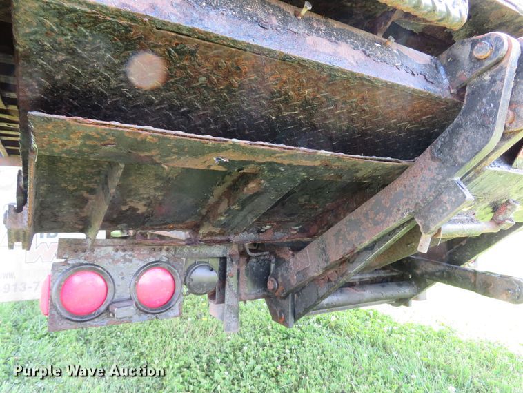 image for item DI2244 2005 UD Nissan UD1800  flatbed truck