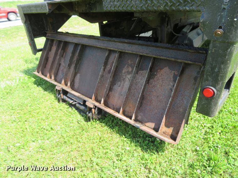 image for item DI2244 2005 UD Nissan UD1800  flatbed truck