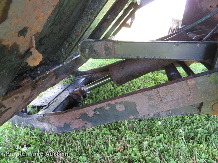 image for item DI2244 2005 UD Nissan UD1800  flatbed truck