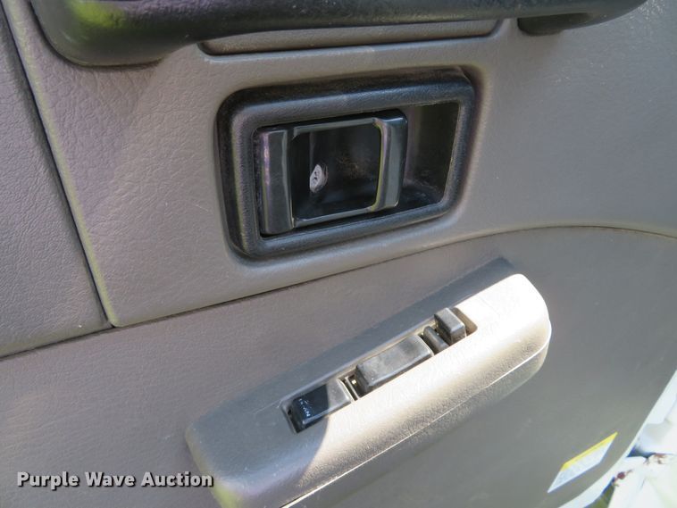 image for item DI2244 2005 UD Nissan UD1800  flatbed truck