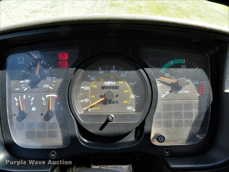 image for item DI2244 2005 UD Nissan UD1800  flatbed truck