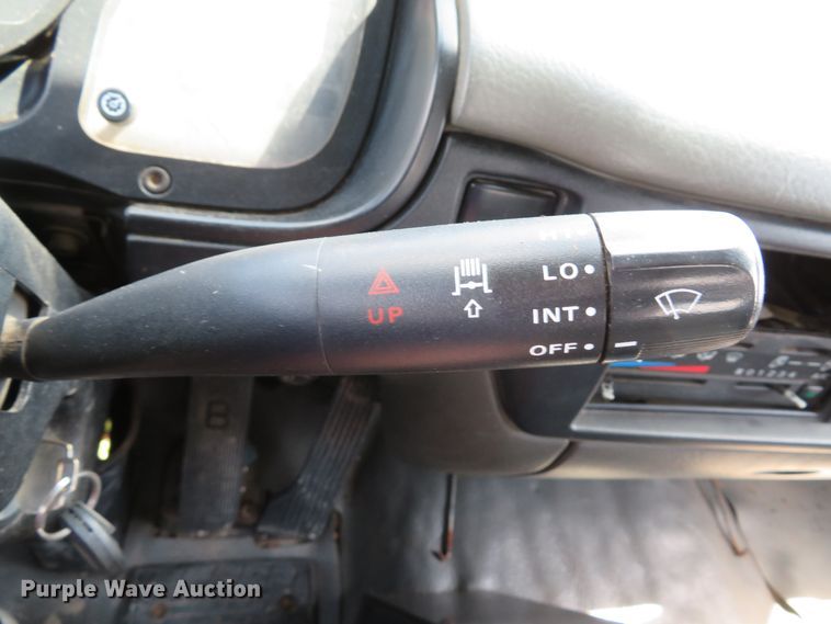 image for item DI2244 2005 UD Nissan UD1800  flatbed truck