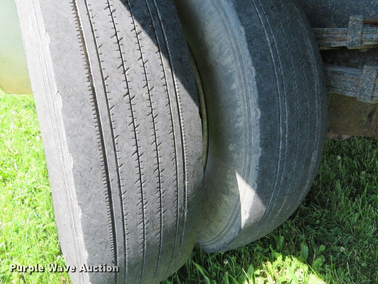 image for item DI2244 2005 UD Nissan UD1800  flatbed truck