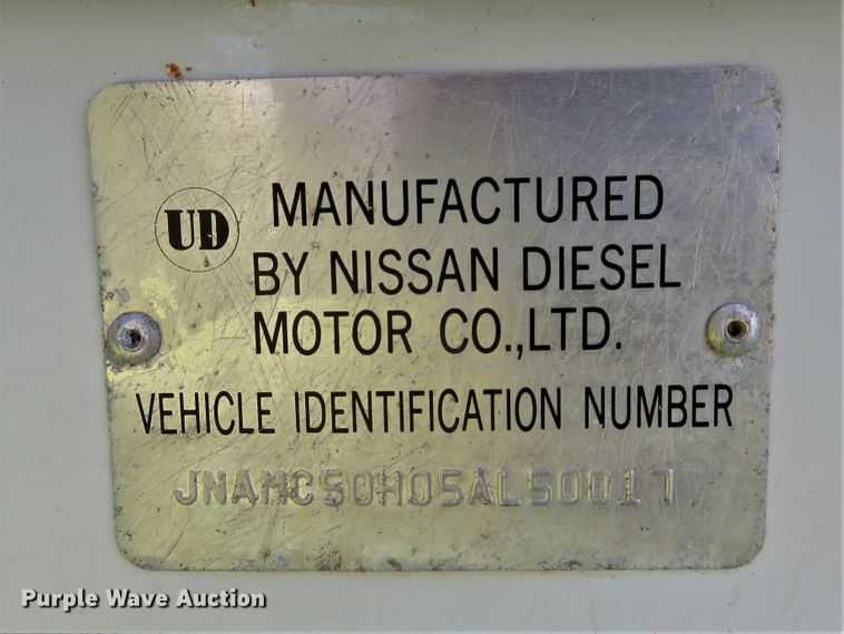 image for item DI2244 2005 UD Nissan UD1800  flatbed truck