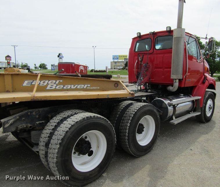 image for item FD9459 2006 Sterling LT9500  semi truck