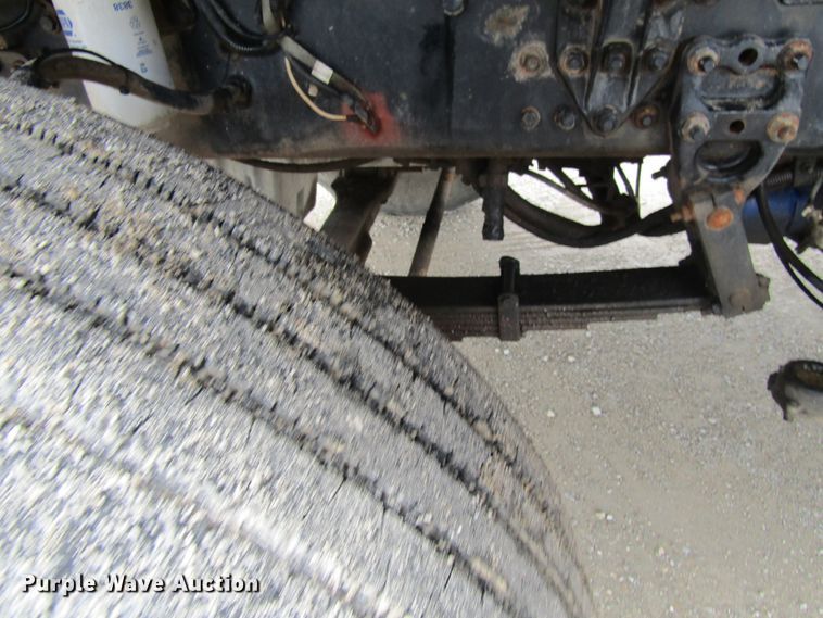 image for item FD9459 2006 Sterling LT9500  semi truck