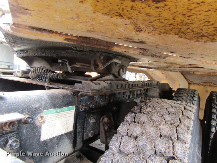 image for item FD9459 2006 Sterling LT9500  semi truck