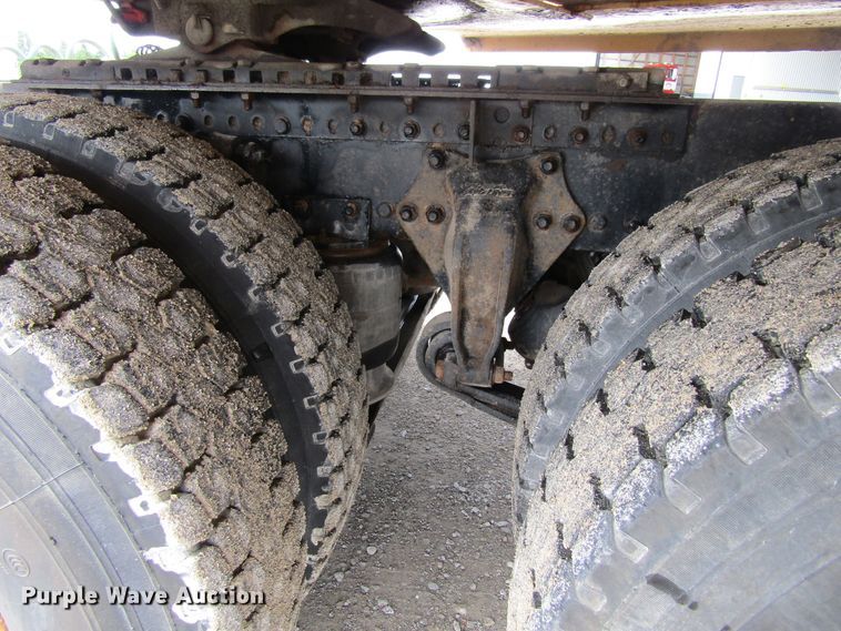 image for item FD9459 2006 Sterling LT9500  semi truck