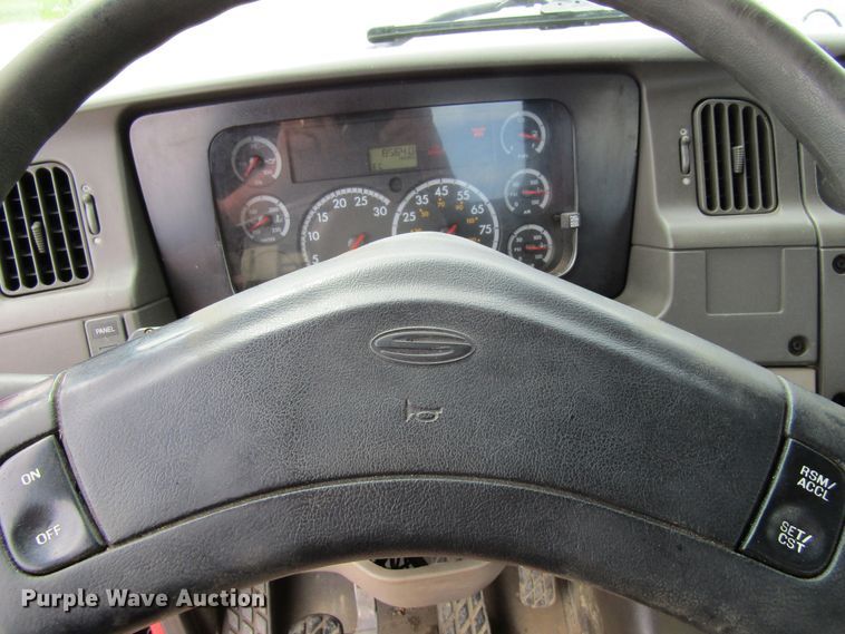 image for item FD9459 2006 Sterling LT9500  semi truck