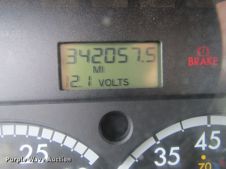 image for item FD9459 2006 Sterling LT9500  semi truck