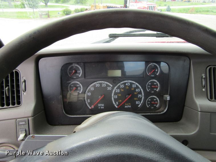 image for item FD9459 2006 Sterling LT9500  semi truck