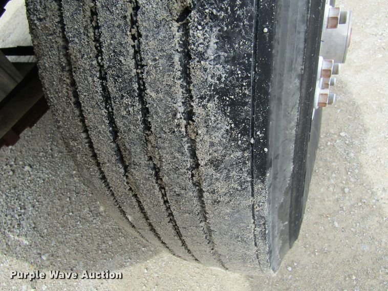 image for item FD9459 2006 Sterling LT9500  semi truck