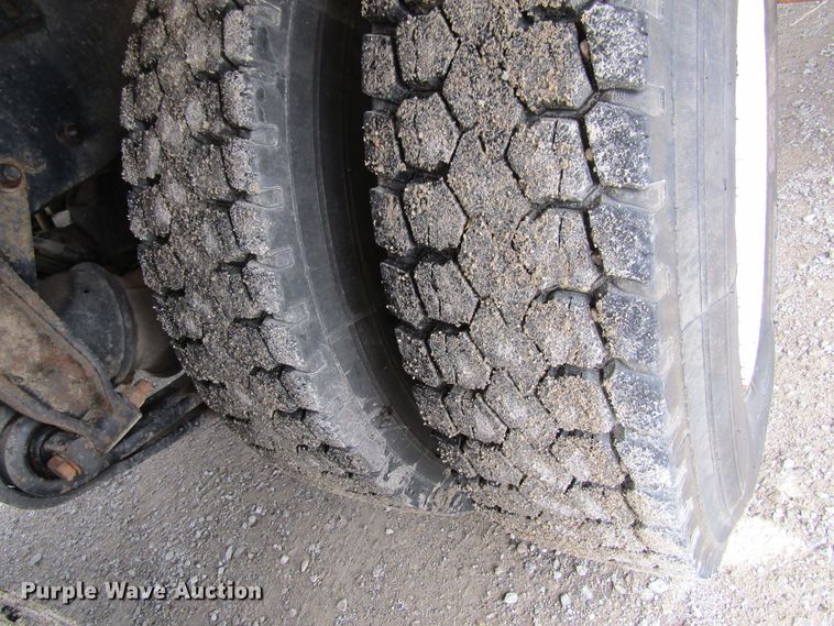 image for item FD9459 2006 Sterling LT9500  semi truck