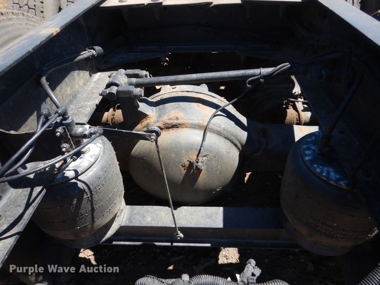 image for item FX9187 2014 Peterbilt 587  semi truck