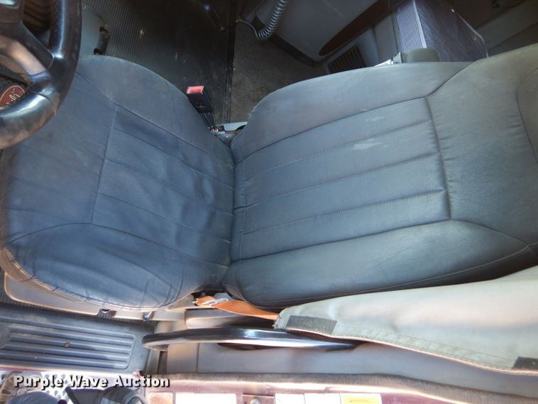 image for item FX9187 2014 Peterbilt 587  semi truck