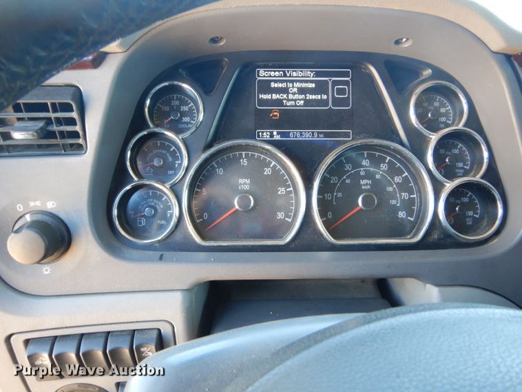 image for item FX9187 2014 Peterbilt 587  semi truck