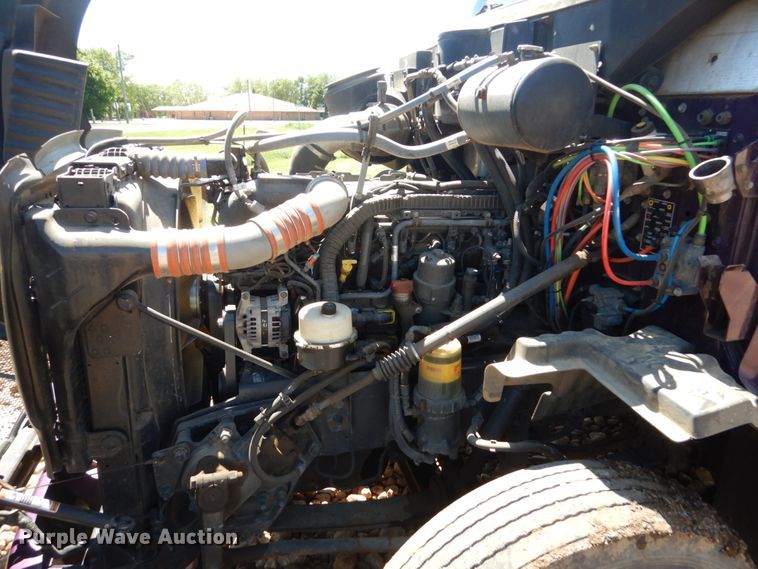 image for item FX9187 2014 Peterbilt 587  semi truck