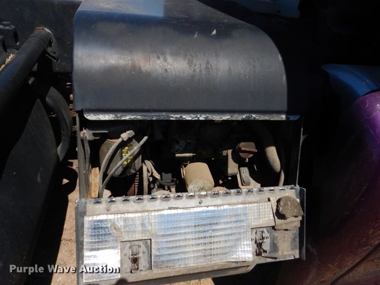 image for item FX9187 2014 Peterbilt 587  semi truck