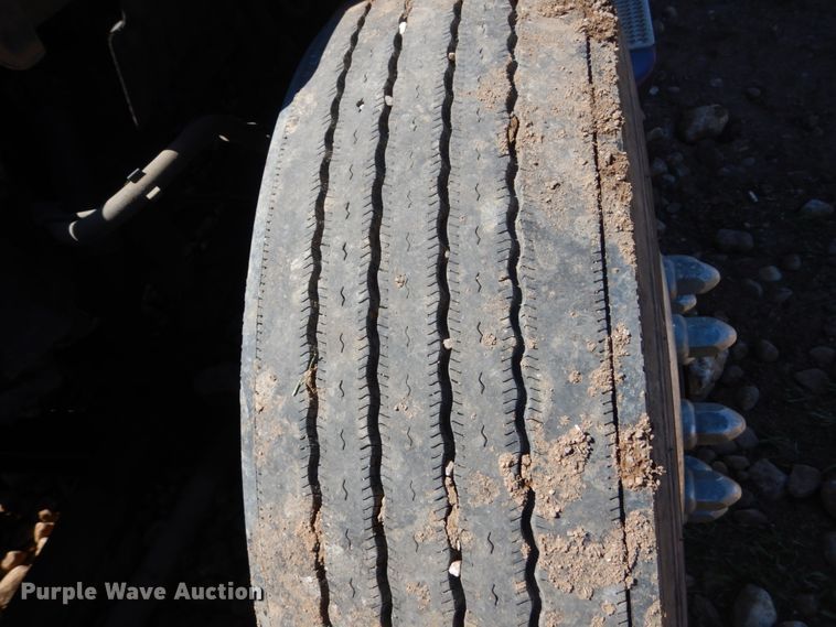 image for item FX9187 2014 Peterbilt 587  semi truck