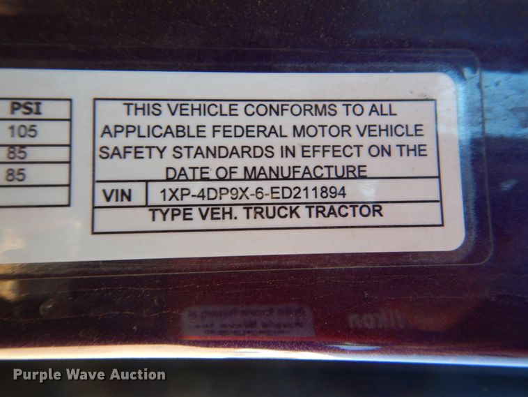 image for item FX9187 2014 Peterbilt 587  semi truck