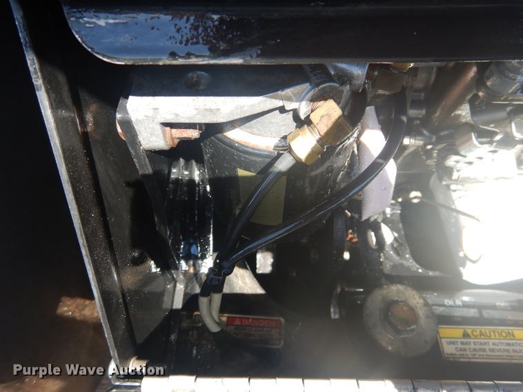 image for item GE9393 2012 Volvo VN semi truck