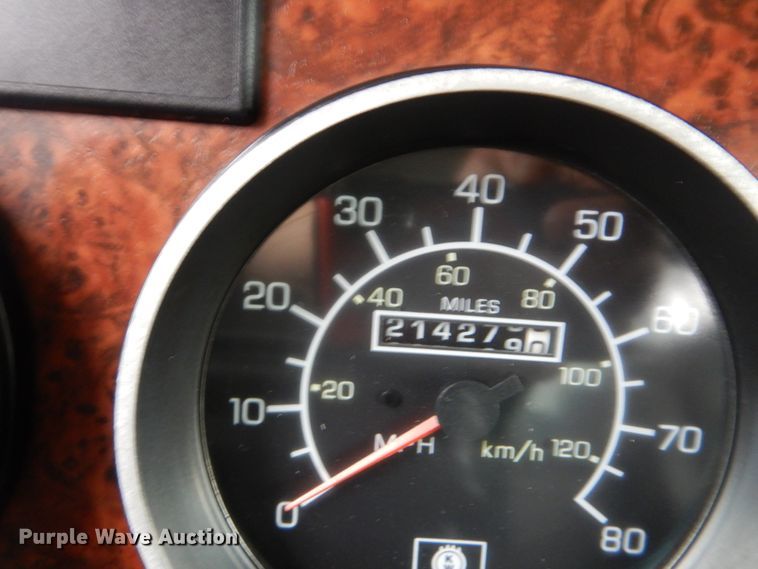 image for item GF9210 2006 Kenworth T800  tank truck