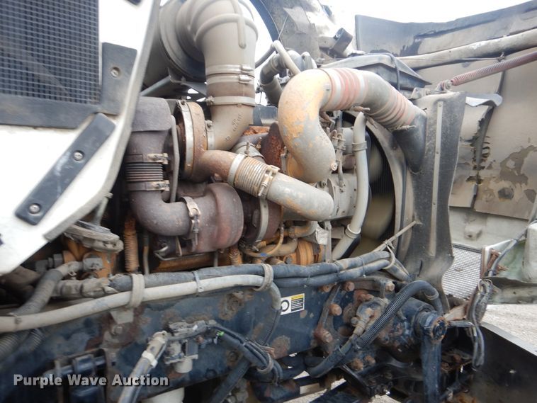 image for item GF9210 2006 Kenworth T800  tank truck