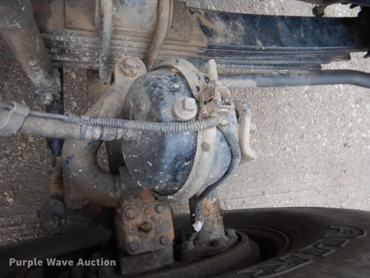 image for item GF9210 2006 Kenworth T800  tank truck