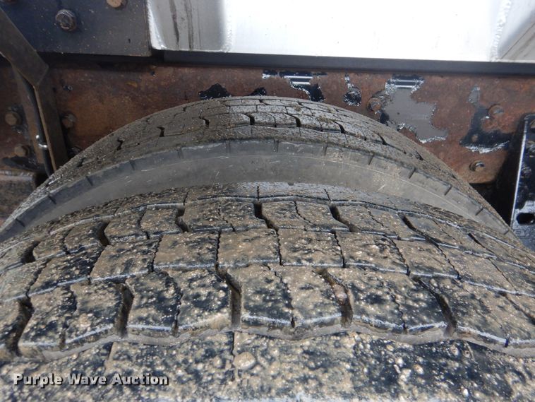 image for item GF9210 2006 Kenworth T800  tank truck