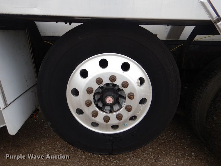 image for item GF9210 2006 Kenworth T800  tank truck