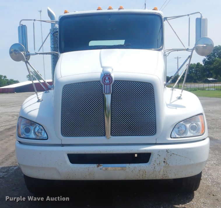 image for item GF9220 2012 Kenworth T370  truck cab and chassis