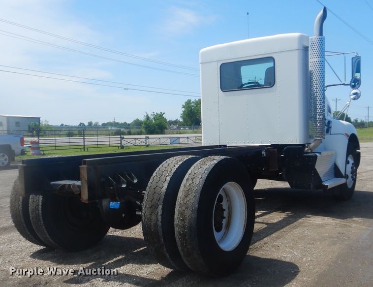 image for item GF9220 2012 Kenworth T370  truck cab and chassis